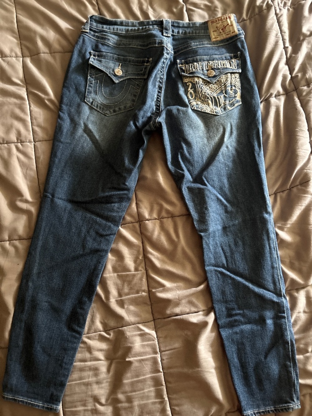 32 True Religion Jeans